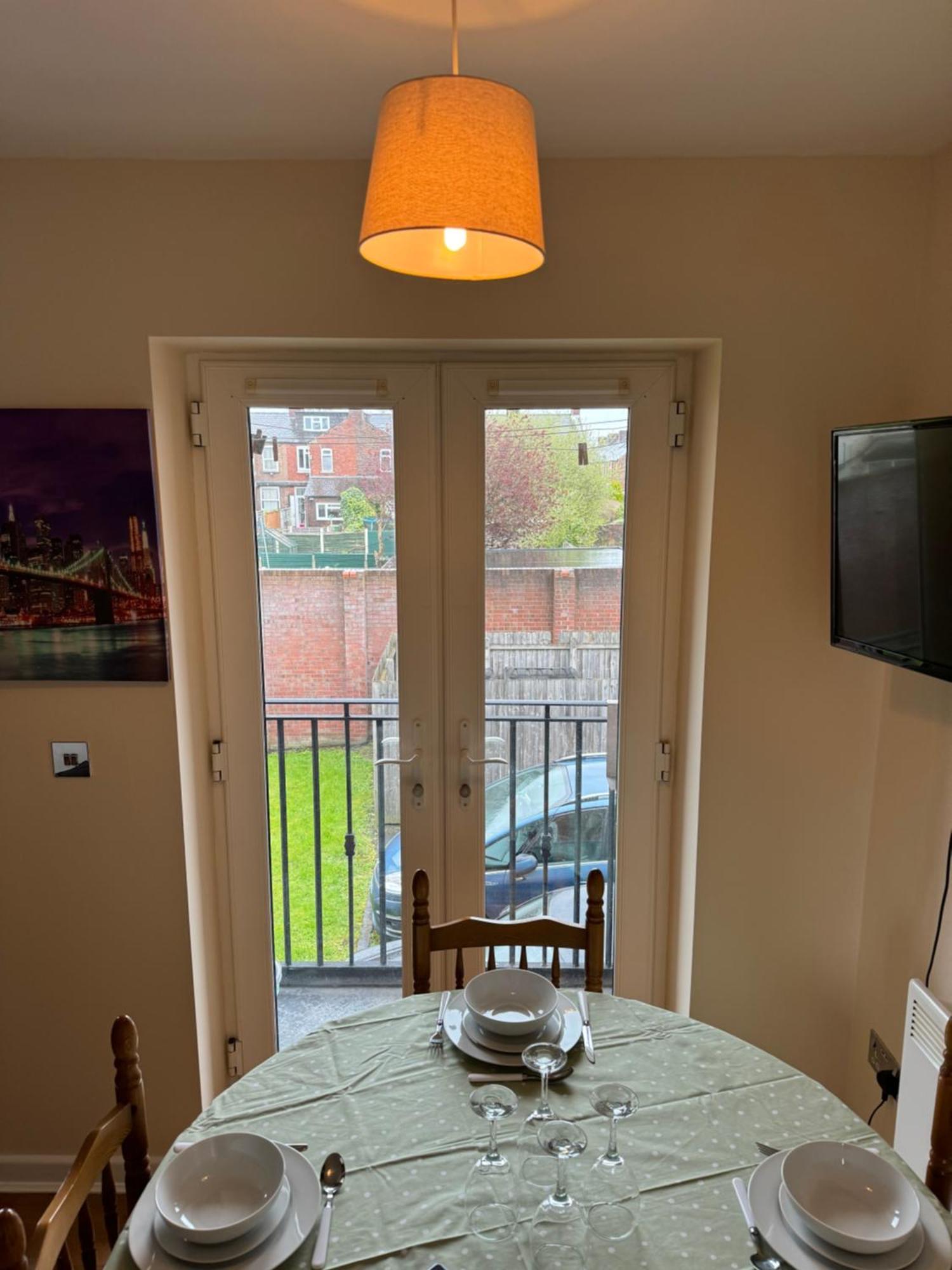 Modern, Quiet, Sleeps 9, Etihad, Coop Live, Manchester Exterior photo