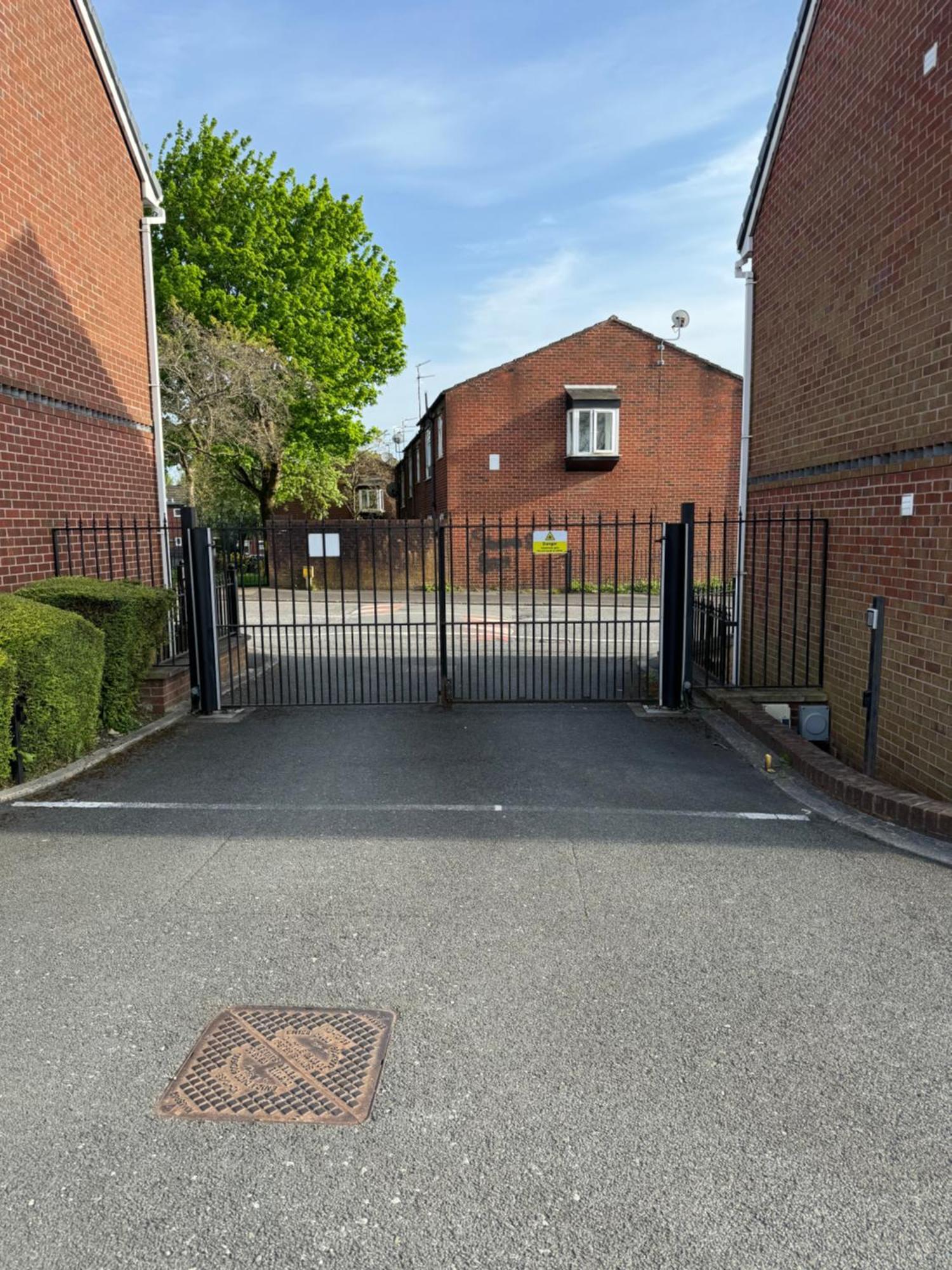 Modern, Quiet, Sleeps 9, Etihad, Coop Live, Manchester Exterior photo